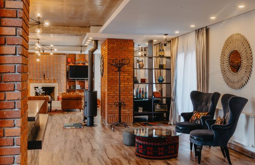 Telavi Hotel | Bright-stylish Place with pool, Bar& Restaurant