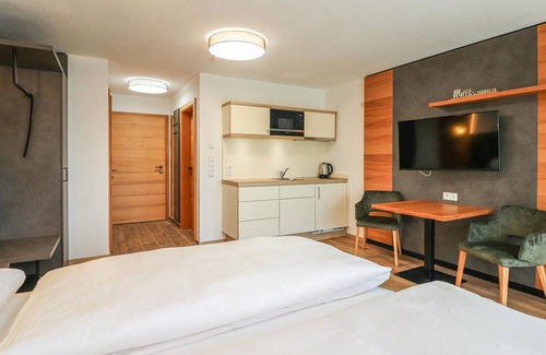 Innsbruck Apartment | Bright, stylishly furnished vacation apartment with a view of the mountains.