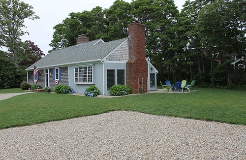 East Falmouth House | Bright Sunny Cape Cod Cottage in Falmouth, Ma