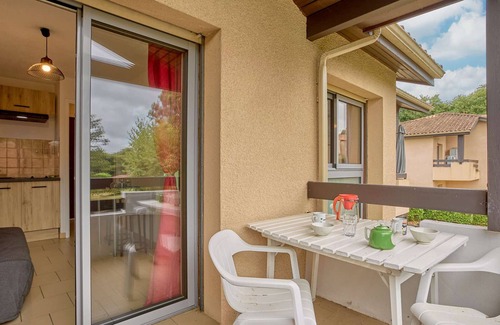 Barbotan-les-Thermes Apartment | Bright T1 bis for 2, sunny terrace, parking, wifi