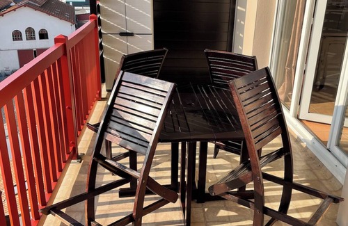 Ciboure Apartment | Bright T3 Classified 3*. Private parking. Wifi Fiber. Beaches and town center within walking distance.