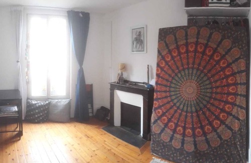 Saint-Fargeau Apartment | Bright two-room apartment Belleville-Jourdain