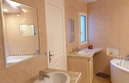 Le Collet Villa | Bright villa in absolute calm