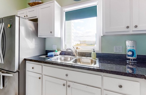 Port Isabel House | Bright Waterfront Home with Shared Pool, Water View, and High-Speed WiFi