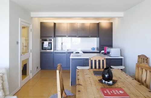 Seafront Apartment | Brighton Bella Vista - Sea front, Sea View Apartment - by Stay in the heart of.