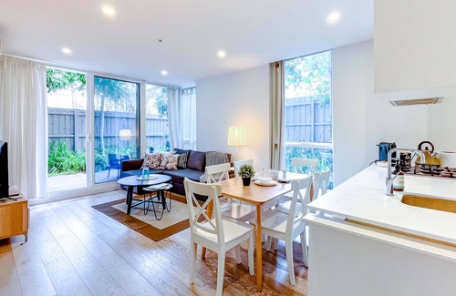 Brighton Apartment | Brilliant 2B Brighton Apt Near Beach*Garden