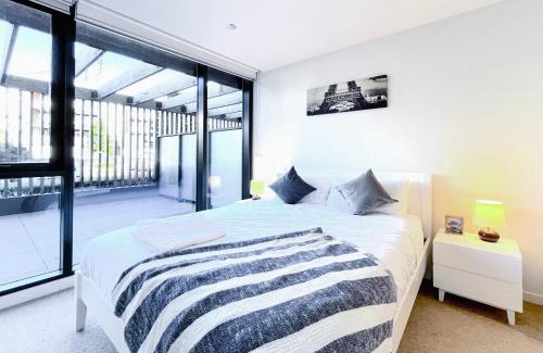 Werribee South Apartment | Brilliant Quay Blvd Apt Close to Wyndham Harbour