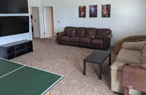 Pleasant View House | Bring the whole family! Plenty of beds, plenty of space, plenty of fun!