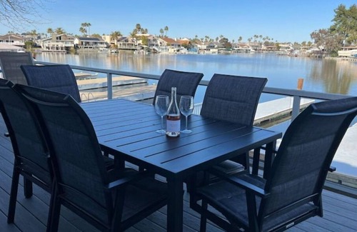 Discovery Bay House | Bring your boat! Waterslide! Close to fast water!