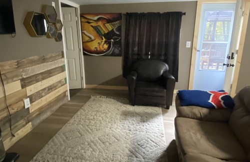 Lincoln House | Bring your snow, mobiles ATVs and get ready for quiet relaxing time
