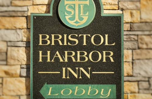 Bristol Apartment | Bristol Harbor Inn - King Studio Suite with Kitchenette