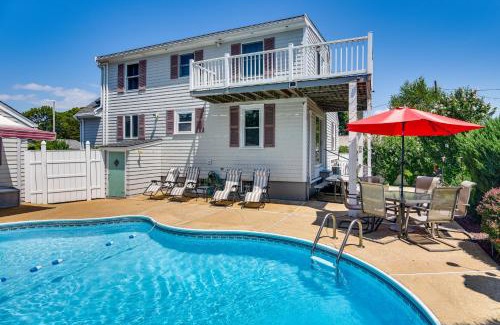 Bristol House | Bristol Home with Pool about 3 Mi to Dtwn and Beach!