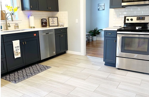 Bristol Apartment | Bristol RI Hope Street Hideaway