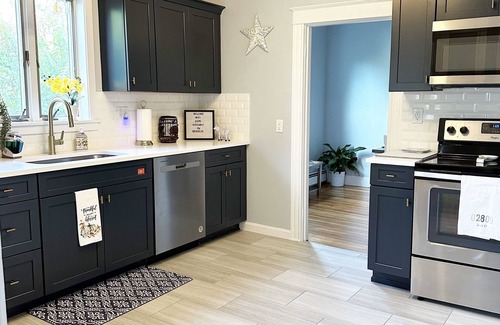 Bristol Apartment | Bristol RI Hope Street Hideaway