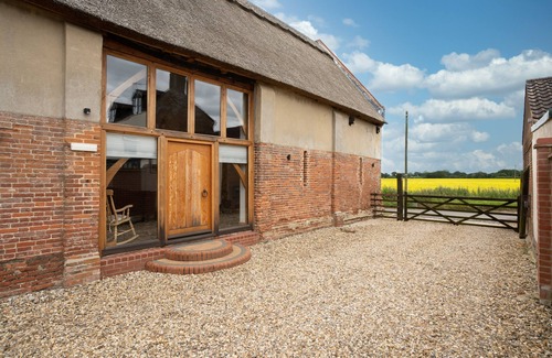 Irstead Apartment | Bristow's Barn | East Ruston Cottages. East Ruston, Norfolk