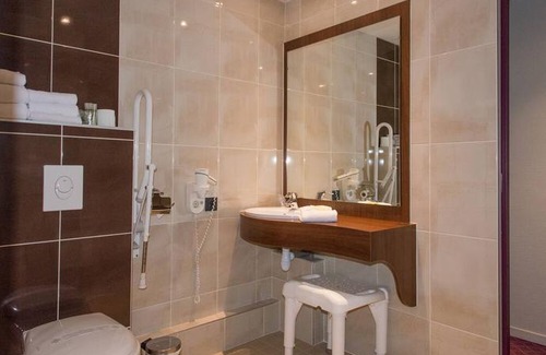 Joue-les-Tours Hotel | Brit Hotel Tours Sud - Le Cheops