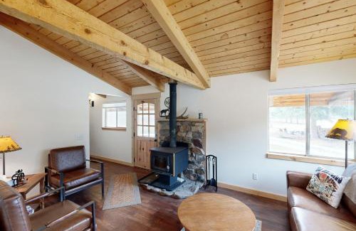 Sula House | Broad Axe - Cabin #1 - Main Residence