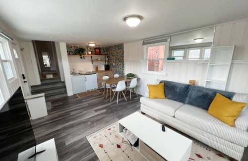 Warfleigh House | Broad Ripple Cottage-Cozy Riverfront 2 Bedroom - Minutes on foot to main strip!
