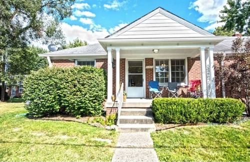 Indianapolis House | Broad Ripple International House