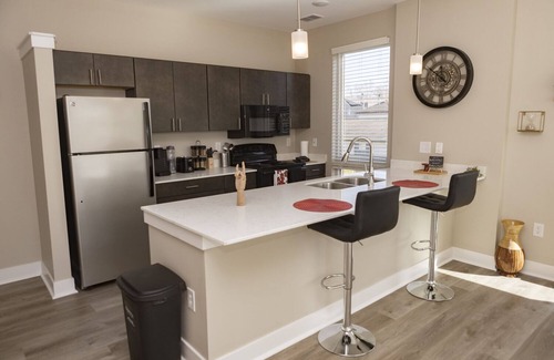 Indianapolis Condo | Broad Ripple's Best Kept Secret 2BR w/FREE PARKING