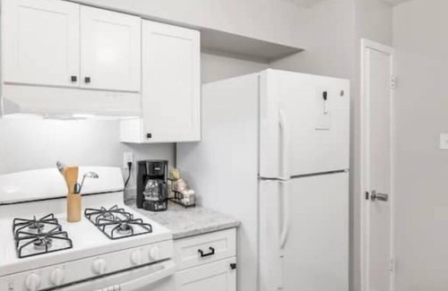 East Memphis House | Broadview | Modern Comfort for Work & Play