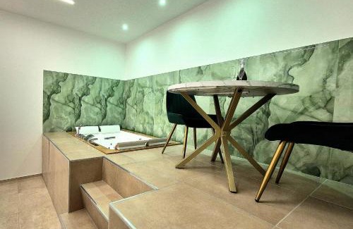 Palermo Apartment | Broken Column Luxury Suite