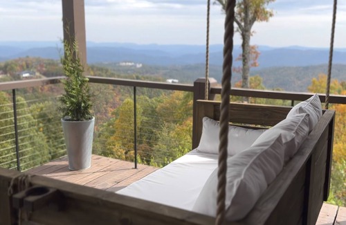 Boone Condo | Broken Heel adults only escape.