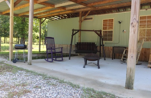 Deweyville House | Broken Wire Ranch.No worries! Peaceful, private and safe country experience!