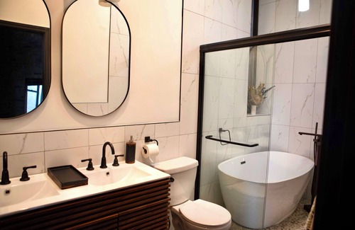 Bronzeville Condo | Bronzeville Bohemian Loft