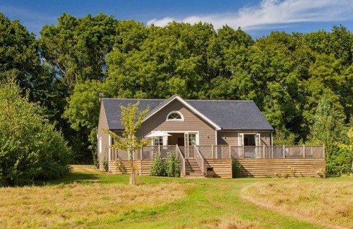Pattiswick Cabin | Brook Lodge holiday cottage is located just a stone’s throw away from Colchester.