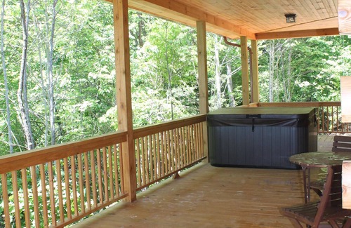 Bryson City Cabin | Brooke's Place * Deep Creek Area * - Luxury Cabin