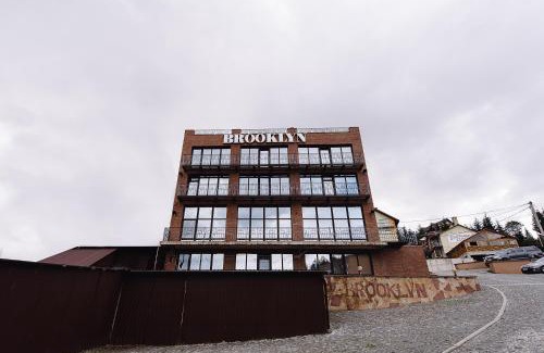 Yablunytsya Hotel | Brooklyn