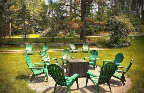 Bridgewater House | Brookside by Newfound Lake ! nRenovated 2 bdrm home - short walk to sandy beach