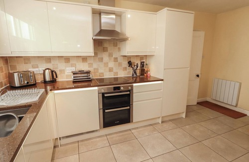 Braithwaite Cottage | BROOKSIDE COTTAGE, family friendly, with open fire in Braithwaite