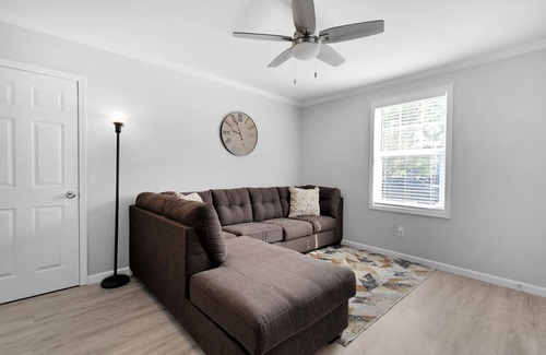 Mobile Apartment | Brown Abode