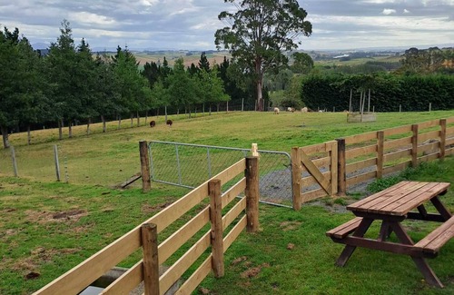 Surat Bay House | Bruce Farm Alpaca Cabin 3 by Tiny Away