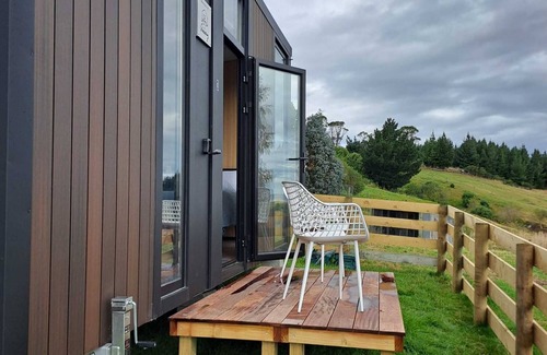 Surat Bay House | Bruce Farm Alpaca Cabin 3 by Tiny Away