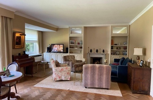 Ukkel Apartment | Brussels, Luxurious and Spacious apartment with swimming pool very well located