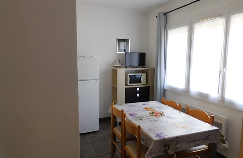 Lesperon RV Rental | "Bruyères - Domaine Des Landes" with shared pool, private terrace, and shared garden