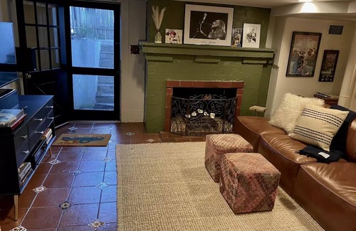 Bryker Woods Apartment | Bryker Woods Bunker CENTRAL ATX minutes to downtown & UT Campus