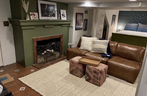 Bryker Woods Apartment | Bryker Woods Bunker CENTRAL ATX minutes to downtown & UT Campus