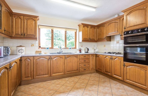 Bala Cottage | BRYN LLAN, family friendly, with a garden in Bala