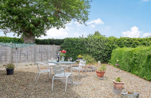 Bala Cottage | BRYN LLAN, family friendly, with a garden in Bala