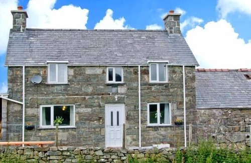 Snowdonia National Park Area Cottage | BRYN RE, family friendly, character holiday cottage in Trawsfynydd