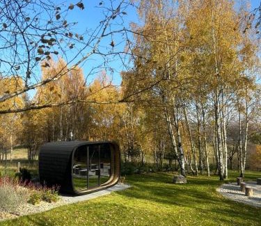 Walim Villa | Brzozowa Chata - z prywatnym Jacuzzi i wspaniałym ogrodem - by SpaceApart