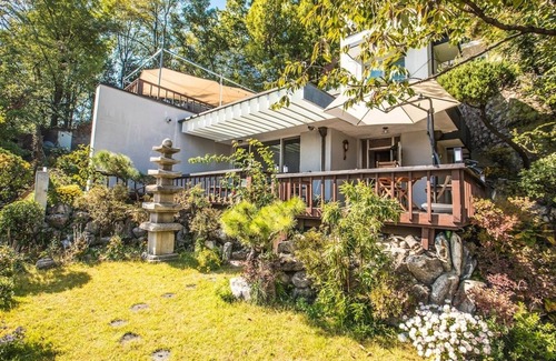 Hongji House | BS Tailored Service Home near Gyeongbokgung