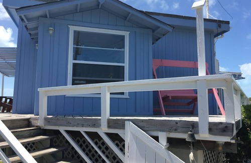 William's Town Cottage | Escape from the daily stresses of life to this tranquil beach cottage.