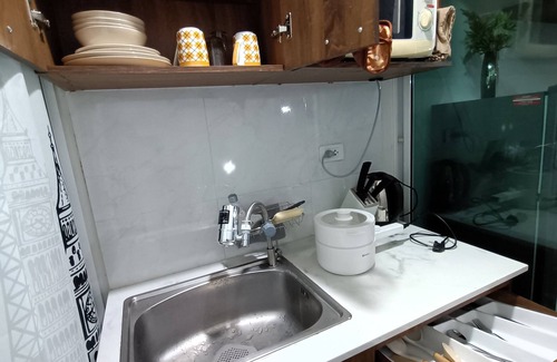 Phra Khanong Condo | BTS Bangchak Serenity: High-Speed Wi-Fi, Free Pool & Gym, HBO, Washer, Kitchen