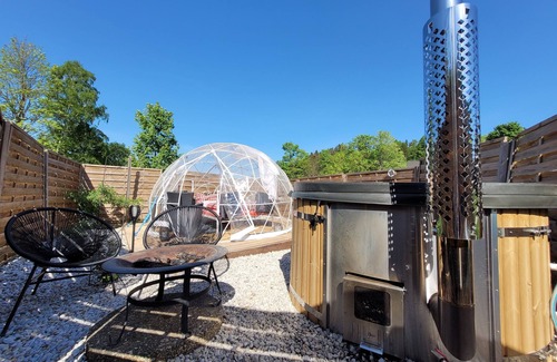 Hohenberg a.d.Eger RV Rental | Bubble overnight stay in the Fichtelgebirge - with hot tub/whirlpool for an extra charge