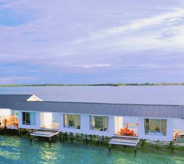 Sabah Hotel | Bubblefish Water Villa